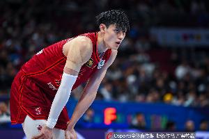开云娱乐-突发！媒体人：曾凡博已被担架抬离出场 目前正送往医院！