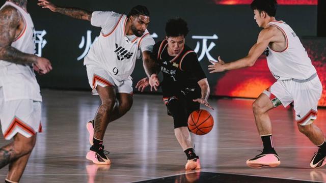 开云在线-“火拼”草根篮球联赛全国总决赛落幕，NBA球星爱德华兹助力“篮球之夏”