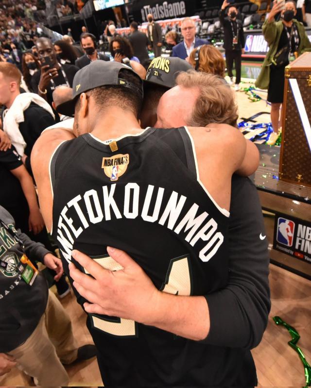 开云娱乐-遭遇黑八奋发图强？字母哥：受够了所有的不敬