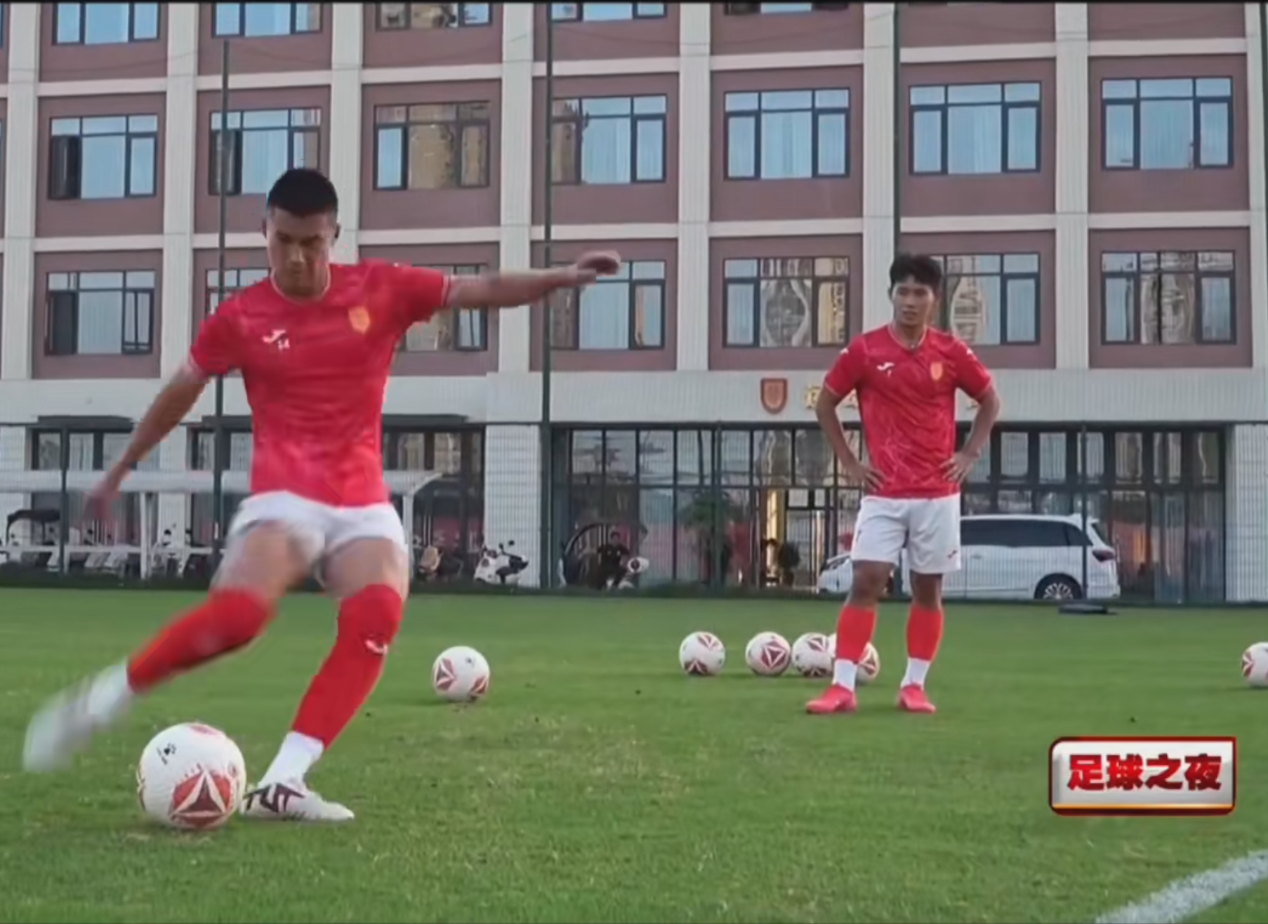 kaiyun-中甲“本土射手王”完成自我救赎，赛前黄希扬私信向余望：不进决赛不准回来