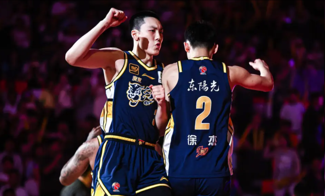 开云娱乐-3号状态回暖，2号又迷失了！8中2+4失误，被四川19岁菜鸟打爆了